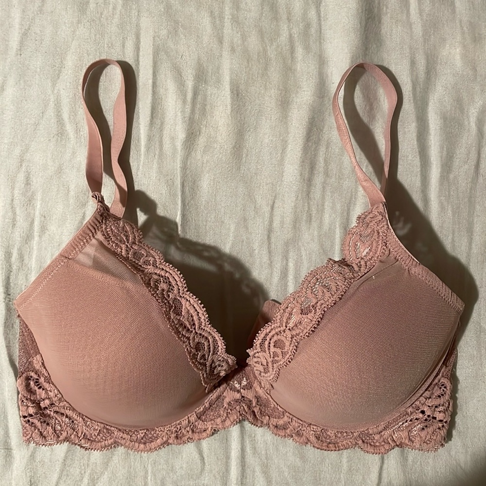 Natori feathers underwire contour bra size 32E - Picture 2 of 4